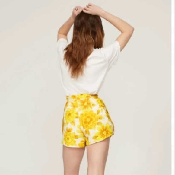 Alemais Sonny floral linen shorts - Picture 2 of 6
